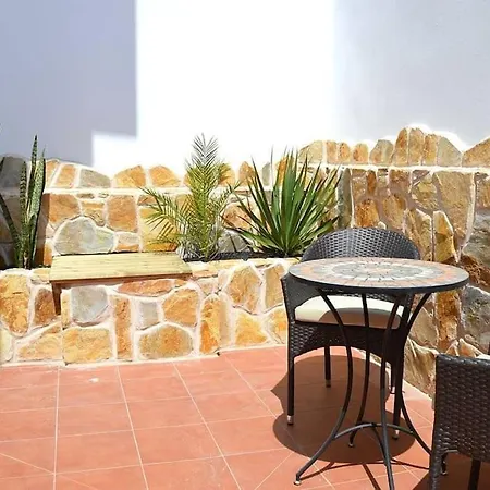 Casa vacanze Poppy, Royal Park Village, *