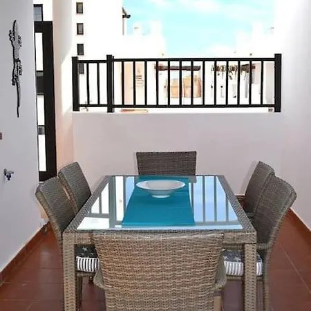 Poppy, Royal Park Village, * 科拉雷侯