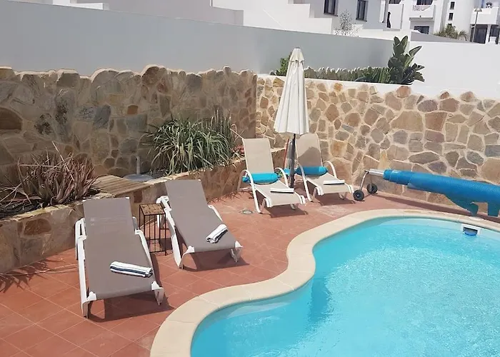 Poppy, Royal Park Village, 度假居 *