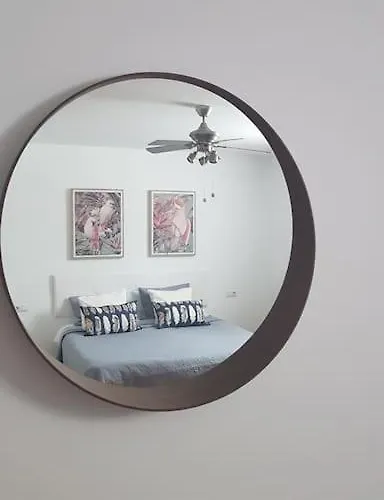 Poppy, Royal Park Village, 科拉雷侯